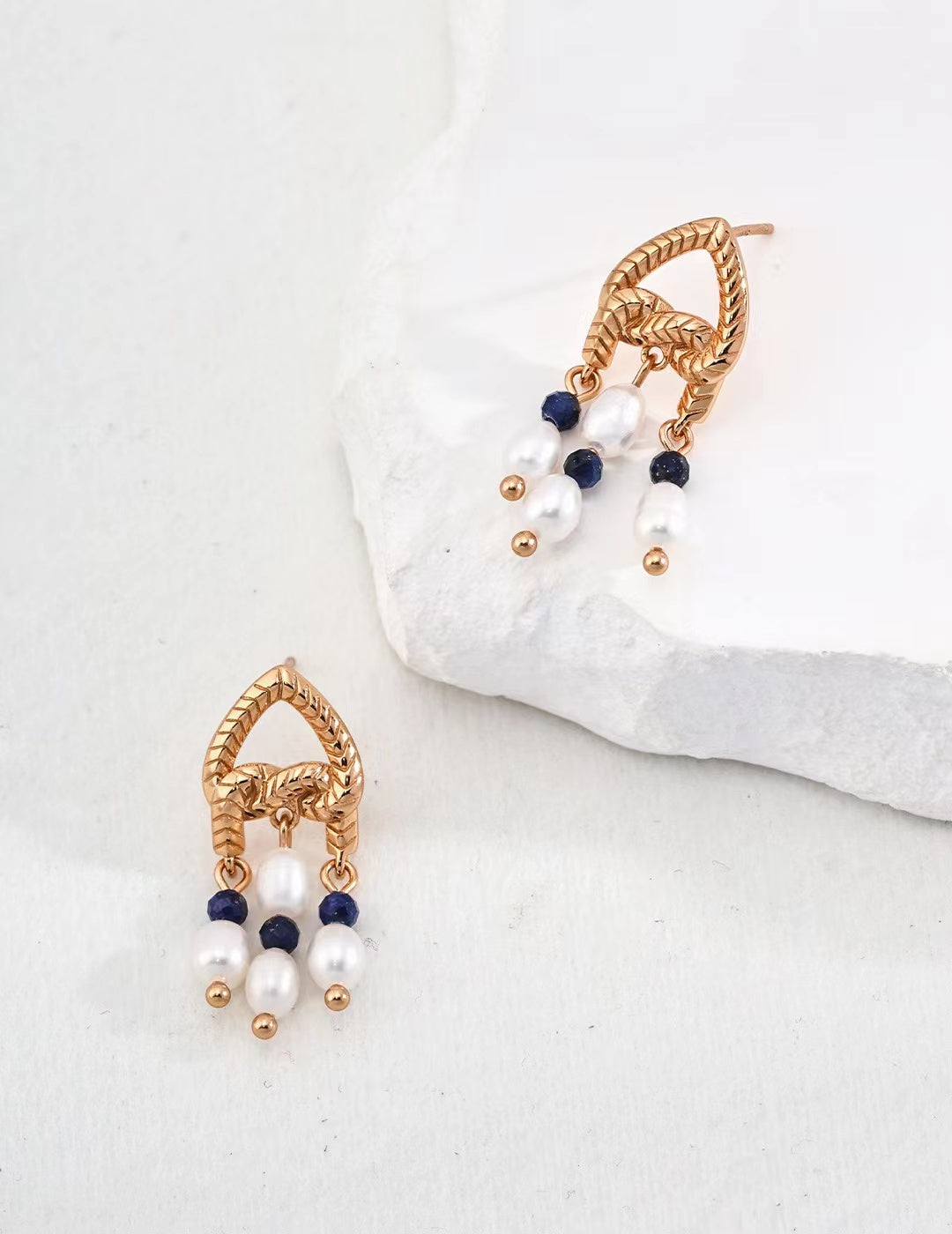 Royal Elegance Pearl Earrings - Golden Melody Limited